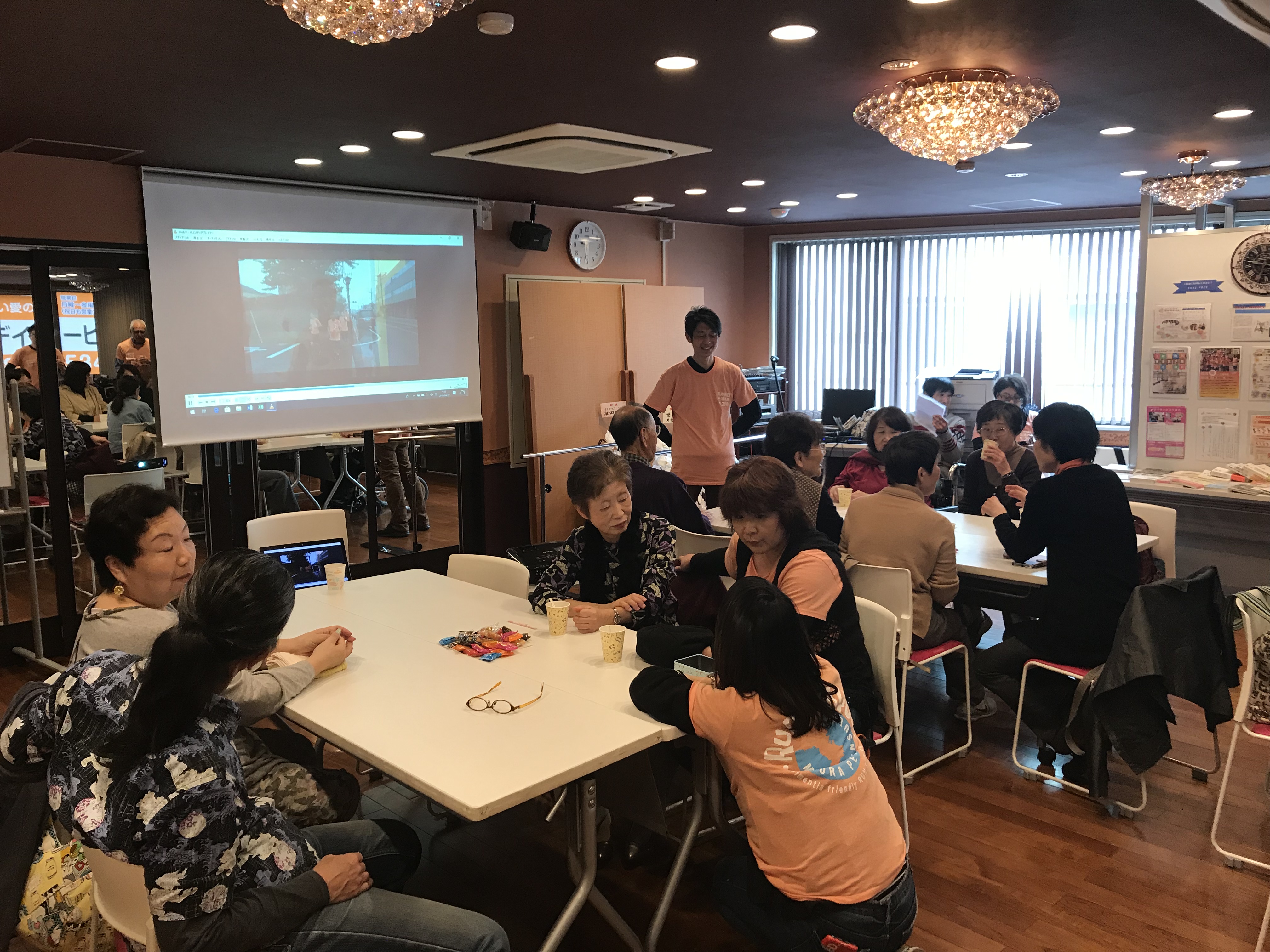 らんらんカフェの様子